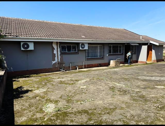 3 BEDROOM FREESTANDING FOR SALE IN LOTUSVILLE